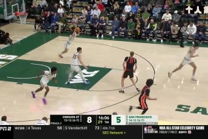 连续四场得分上双！王俊杰全场7中4，砍下10分4板1助0失误